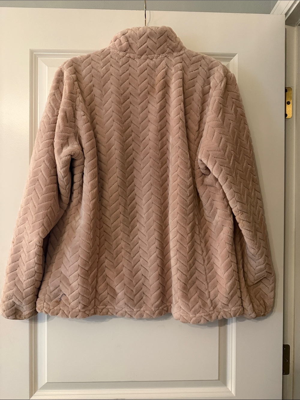 Free Country Taupe Plush Chevron Zip-Up Jacket women’s size Lg so warm